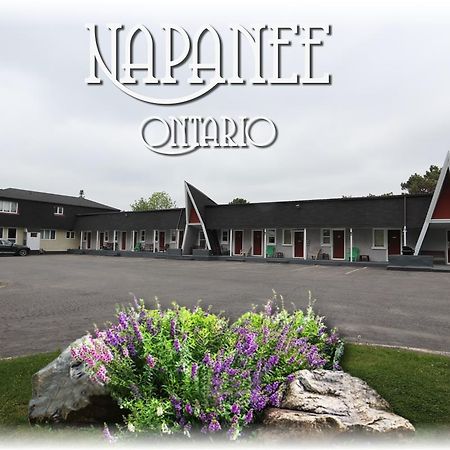 双峰汽车旅馆 Napanee 外观 照片